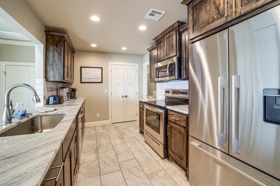 Lakefront Family Home with Dock and Views in Vinita! House in Lake O The Cherokees