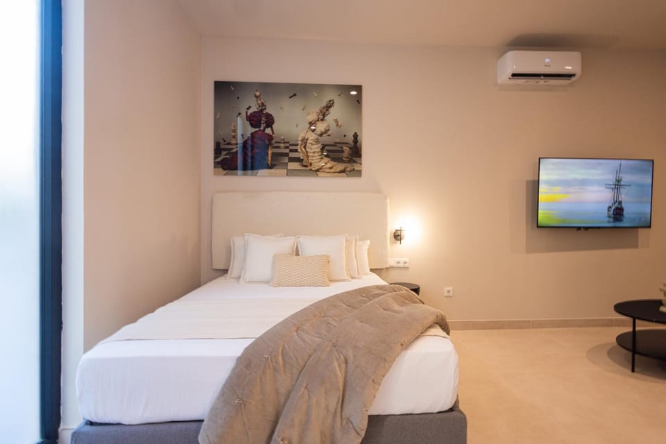 Bed, TV and multimedia, Bedroom, air conditioner