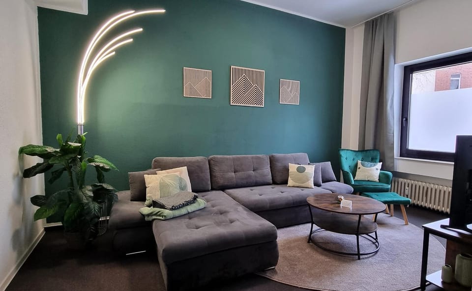 Living room, Seating area, internet