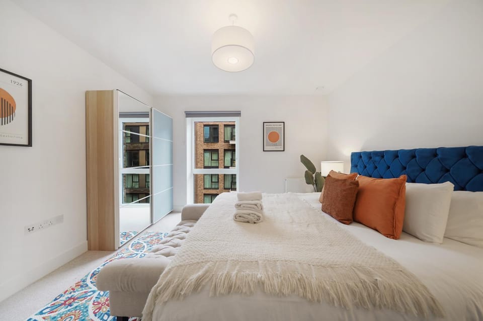 Stylish 2-Bed Flat with Balcony in Fulham SW6 Apartment in London