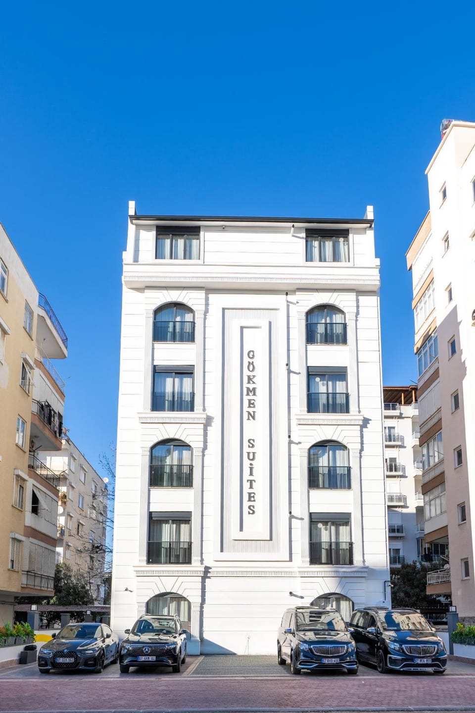 Property building, Day