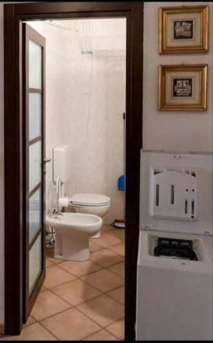 Bathroom, washing machine