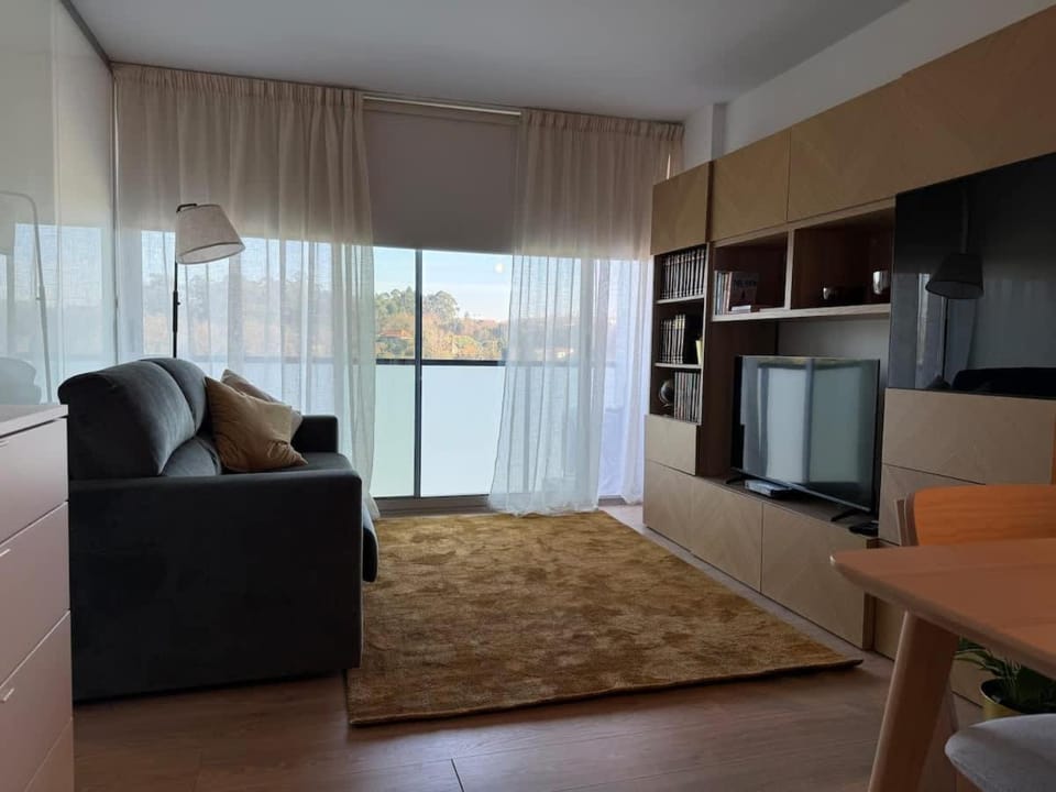 Na Outra Margem - Douro River Views - Free Parking Apartment in Vila Nova de Gaia