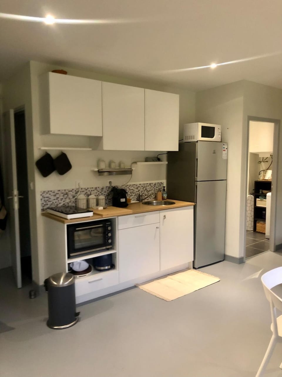 Kitchen or kitchenette