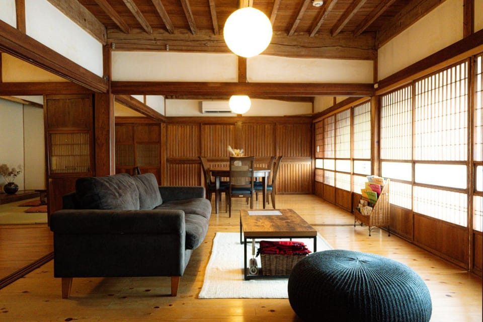 Living room, Dining area