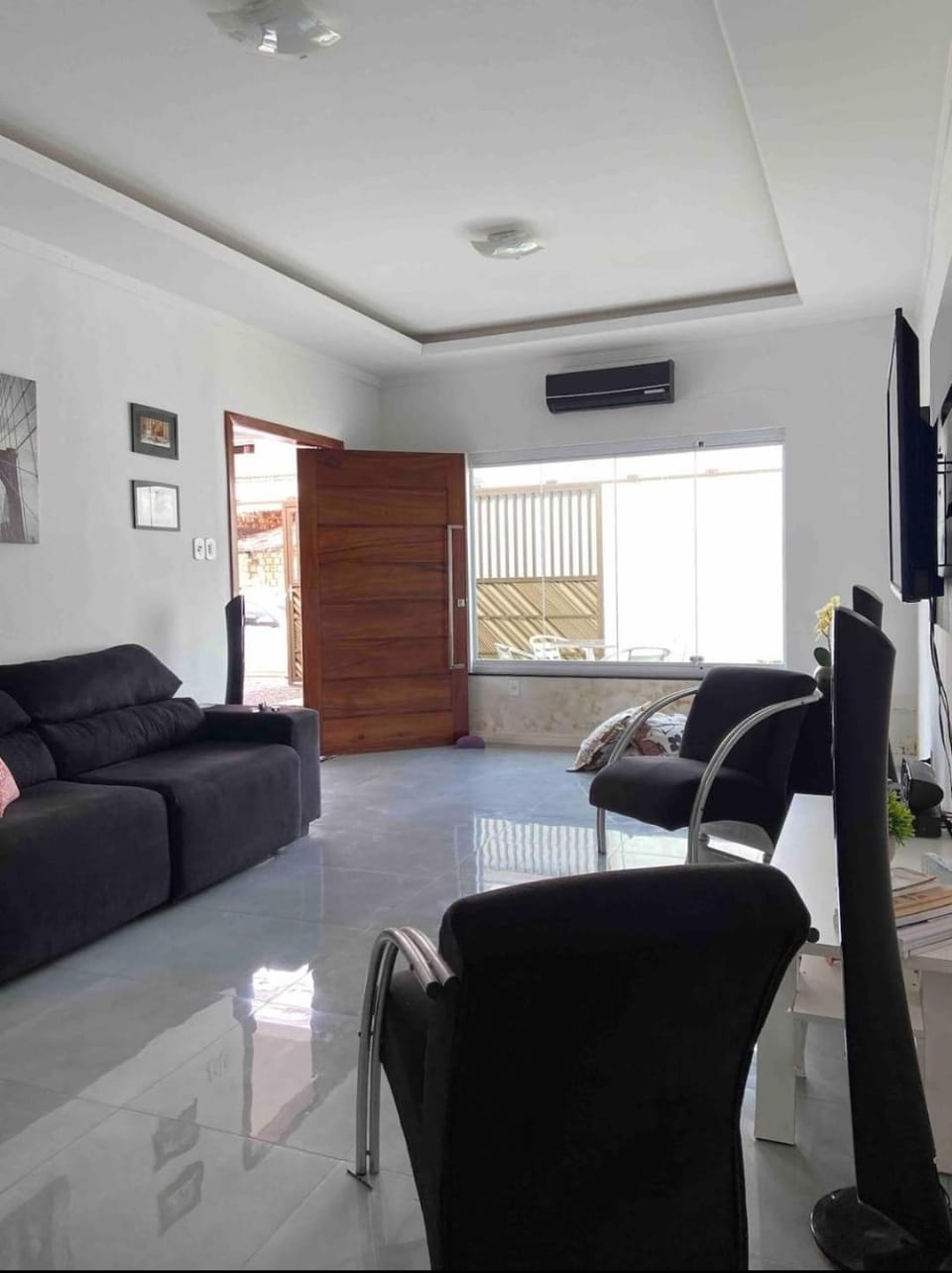 TV and multimedia, Living room, air conditioner