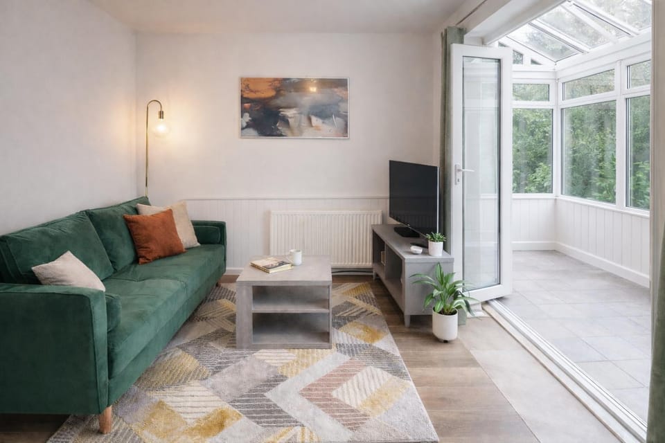 Communal lounge/ TV room, Living room