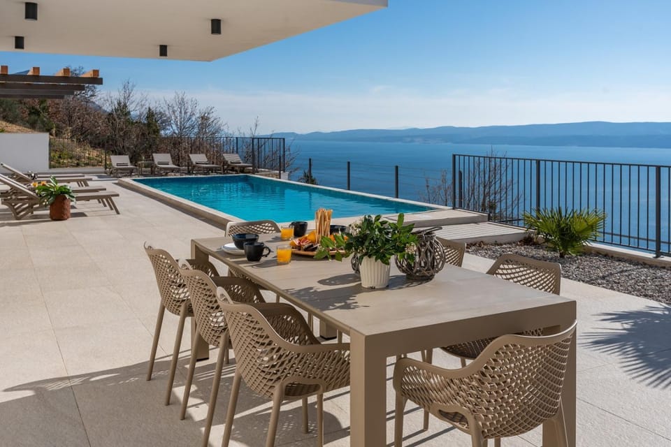 Dining area, Sea view