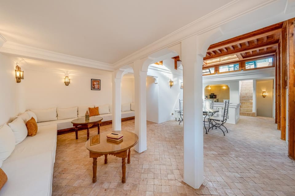 Living room, Seating area