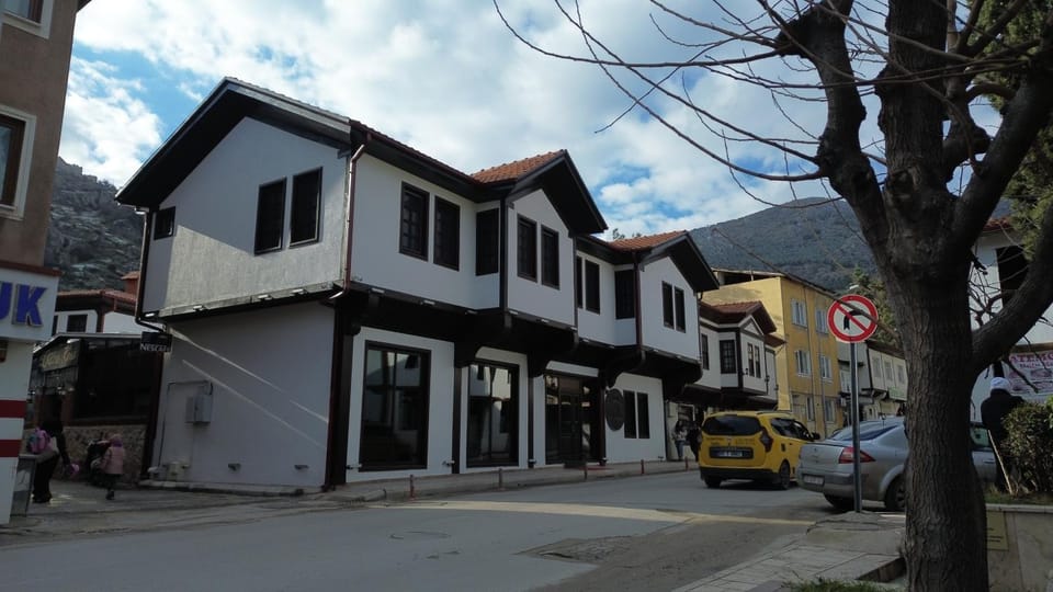 Property building, Off site, Natural landscape, Mountain view, Street view