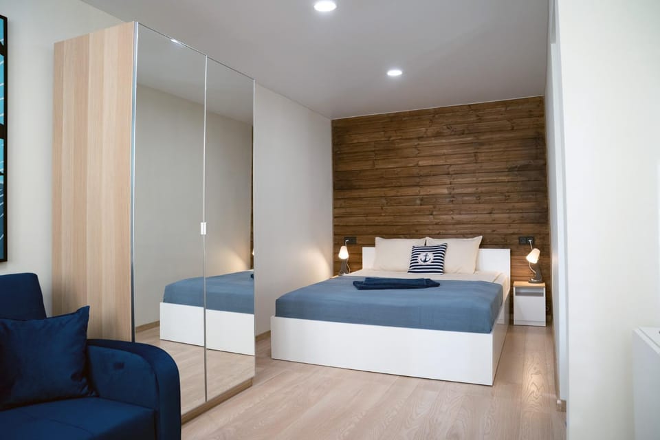 Bed, Bedroom, wardrobe