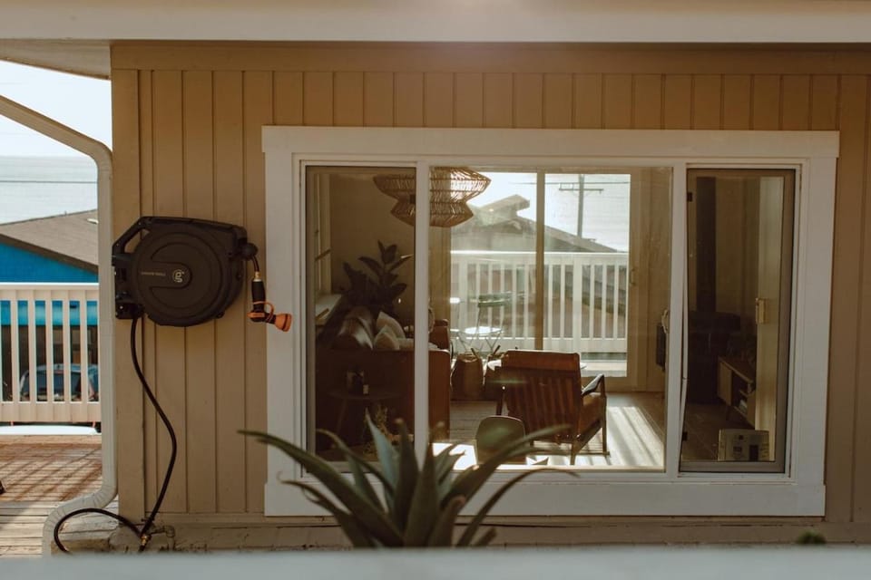 Modern Cayucos Bungalow - Ocean Views and Hot Tub House in Cayucos