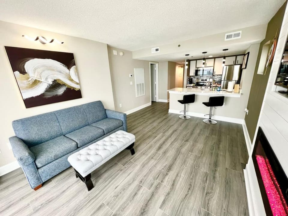 Estella Lux-Oceanfront-New Reno. House in Myrtle Beach