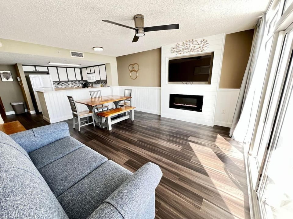 Paramount Plus-Oceanfront-New House in Myrtle Beach