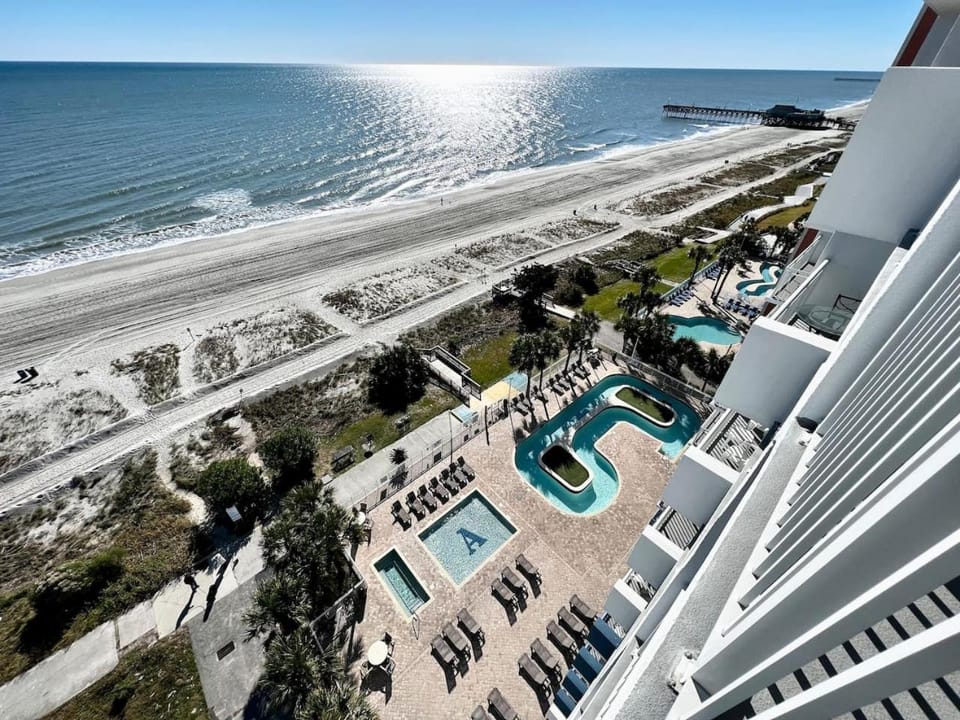 Updated Beachfront Comfy Suite House in Myrtle Beach