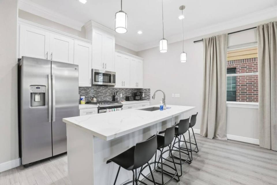 Coffee/tea facilities, Kitchen or kitchenette, Seating area, dishwasher, oven, stove
