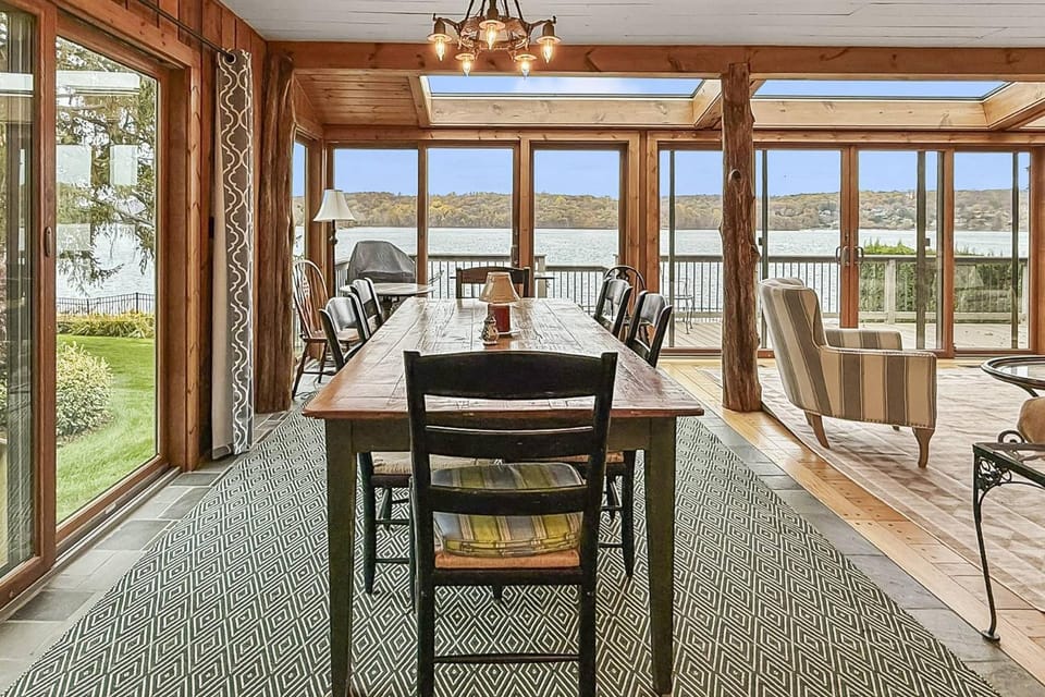 Candlewood Isle House in New Fairfield