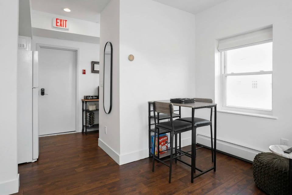 Harbor Haven, Apt #2, 2 BR/1BA Apartment in Stamford