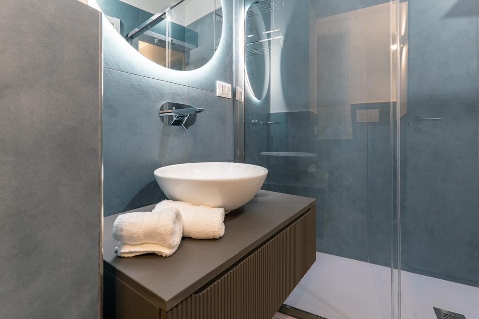 Shower, Bathroom