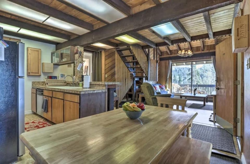 Aspen View Lodge 4 bed 3 ba, Sauna, Washer Dryer, Mtn Views Apartment in Brian Head