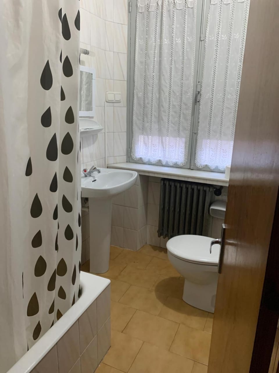 Bathroom, Living room