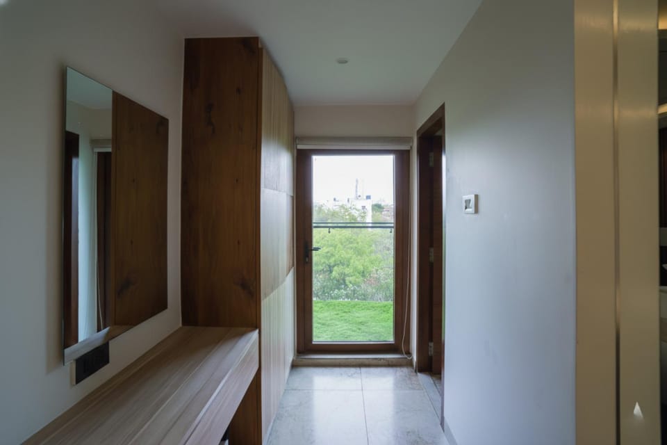 Balcony/Terrace, wardrobe