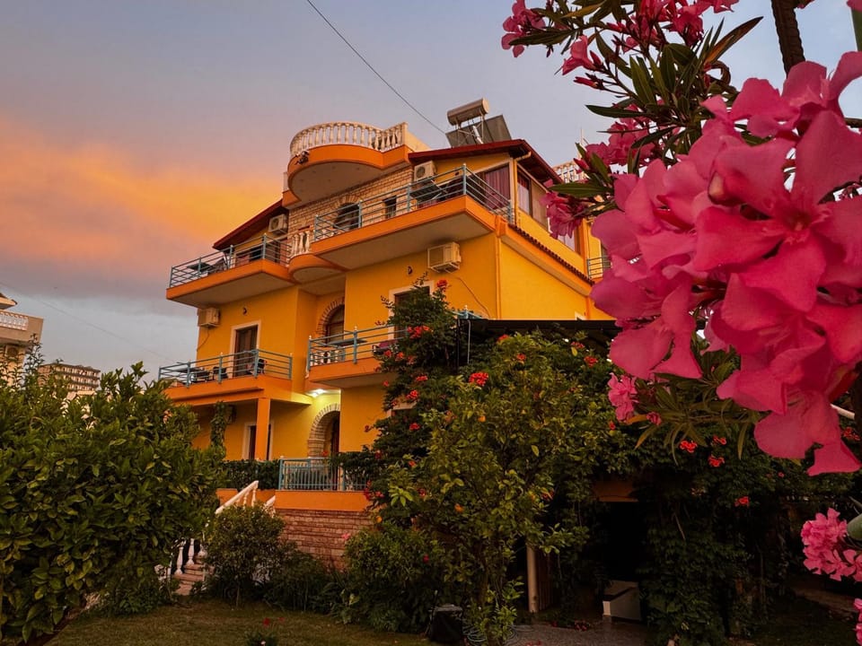 Vila Laura Villa in Ksamil