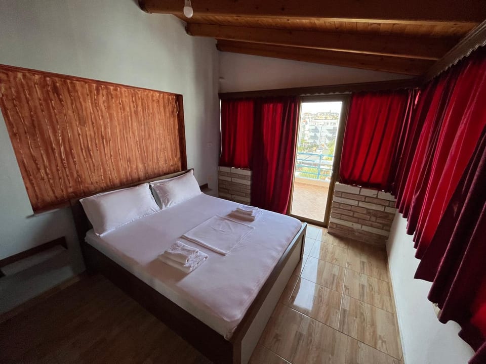 Vila Laura Villa in Ksamil