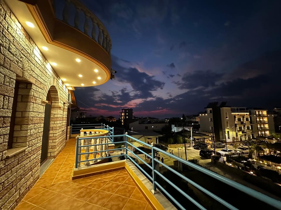 Night, View (from property/room), Balcony/Terrace, City view