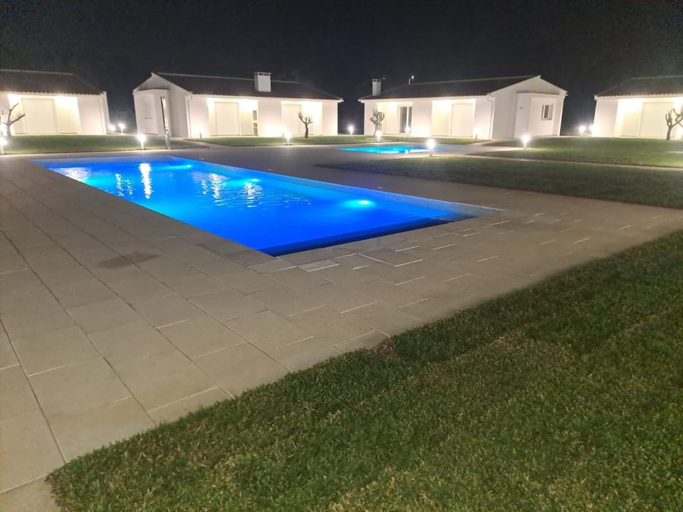 Balcony/Terrace, Swimming pool, Swimming pool