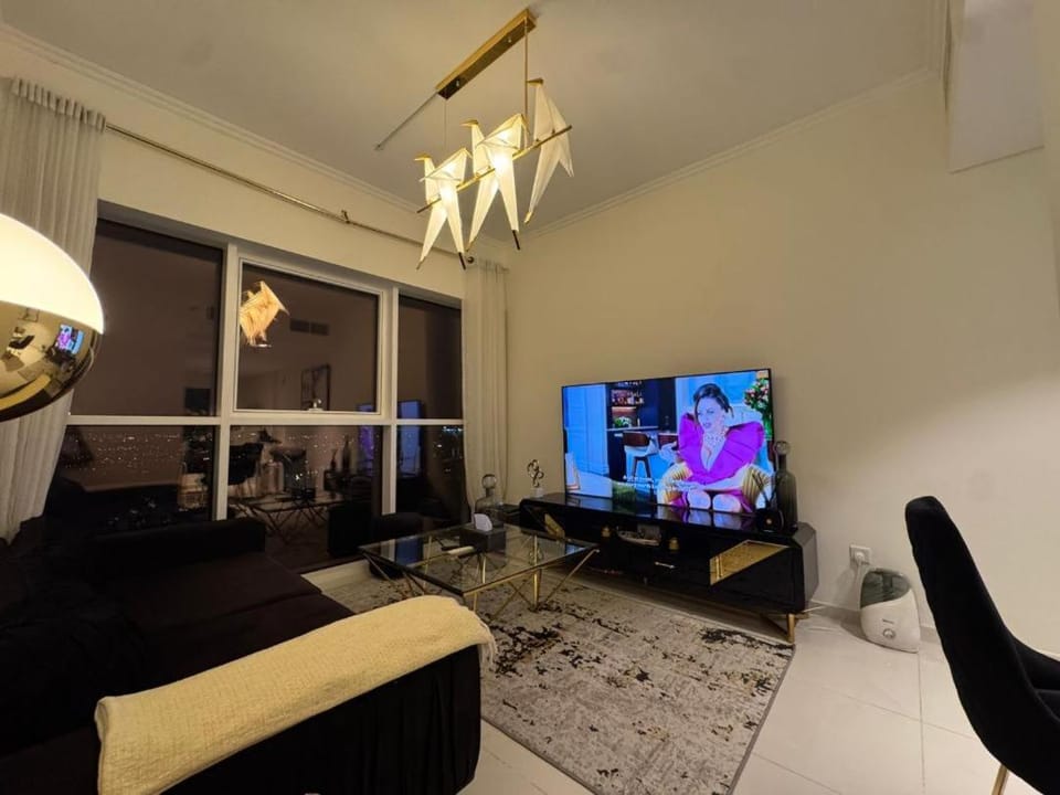 Modern Luxury Two Bedroom Apartment Golf View Apartment in Dubai