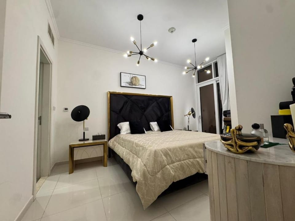 Modern Luxury Two Bedroom Apartment Golf View Apartment in Dubai