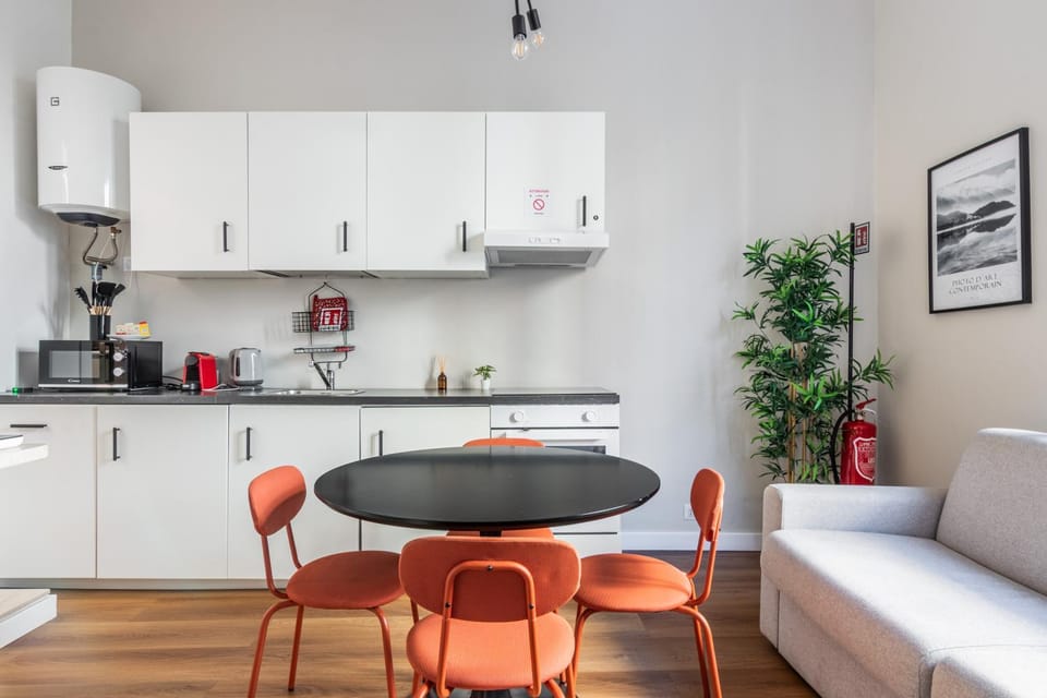 CityLife, Metro a 3 min, 4 posti, Comfort Wi-Fi Apartment in Milan