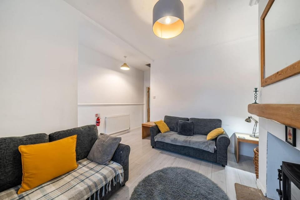 Central Filey Family Cottage for Groups with Super King Bedroom and Bunk Room House in Filey