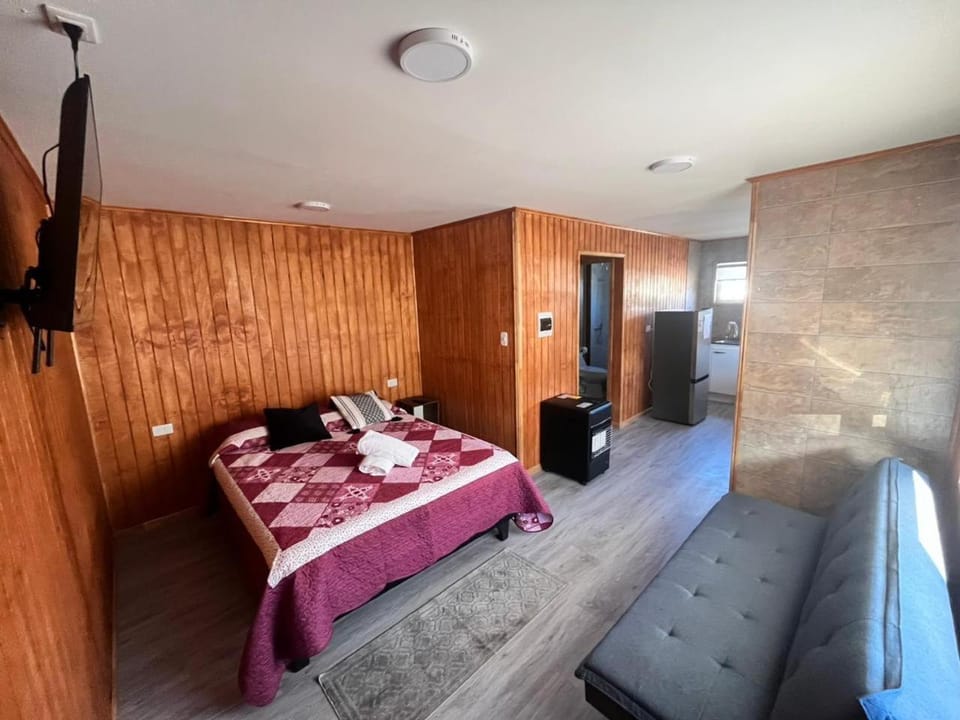 Communal lounge/ TV room, TV and multimedia, Bedroom