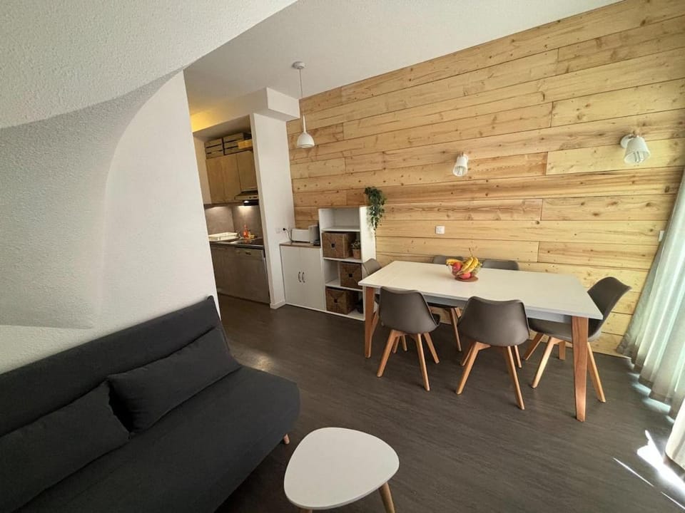 Pied des pistes, piscine, jacuzzi Apartment in Arâches-la-Frasse