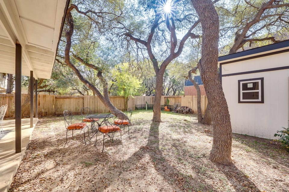 3 Mi to Randolph AFB: San Antonio Area Home House in San Antonio