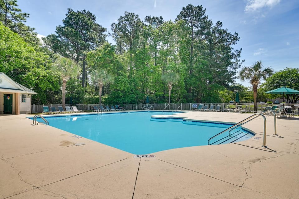 Pool & Hot Tub Access: True Blue Golf Resort Condo House in South Carolina
