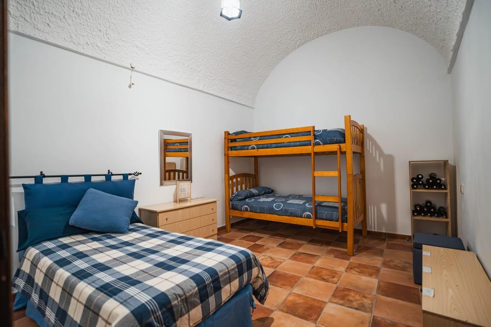 Bed, children
