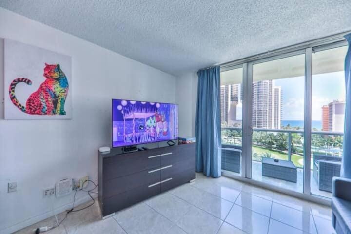 Introdused by Ocean Reserve free parking STR-02559 Apartment in Sunny Isles Beach