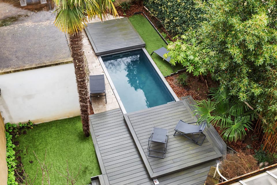 Patio, Spring, Day, Garden, Garden view, Pool view, Swimming pool, sunbed