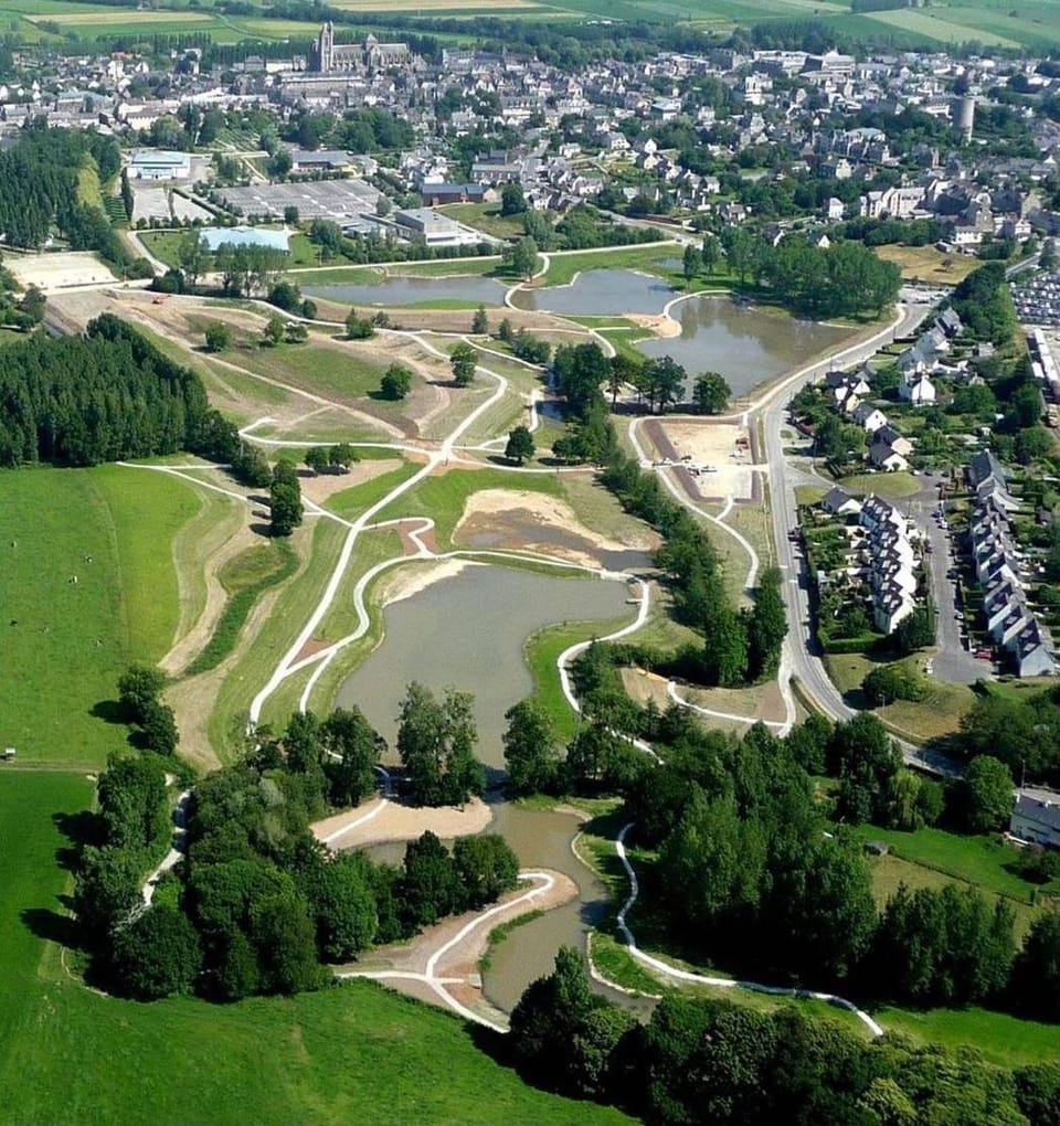 Appartement T3 lumineux - centre-ville dol de Bretagne - parking Apartment in Brittany