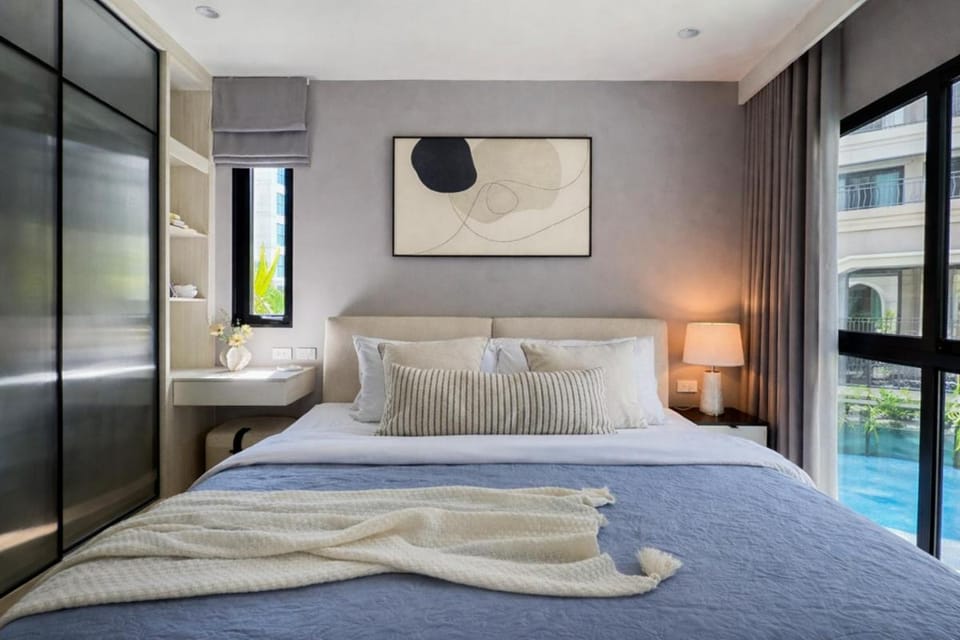 Luxury 2 bdr Title Legendary Bang Tao Pool View Apartment in Choeng Thale