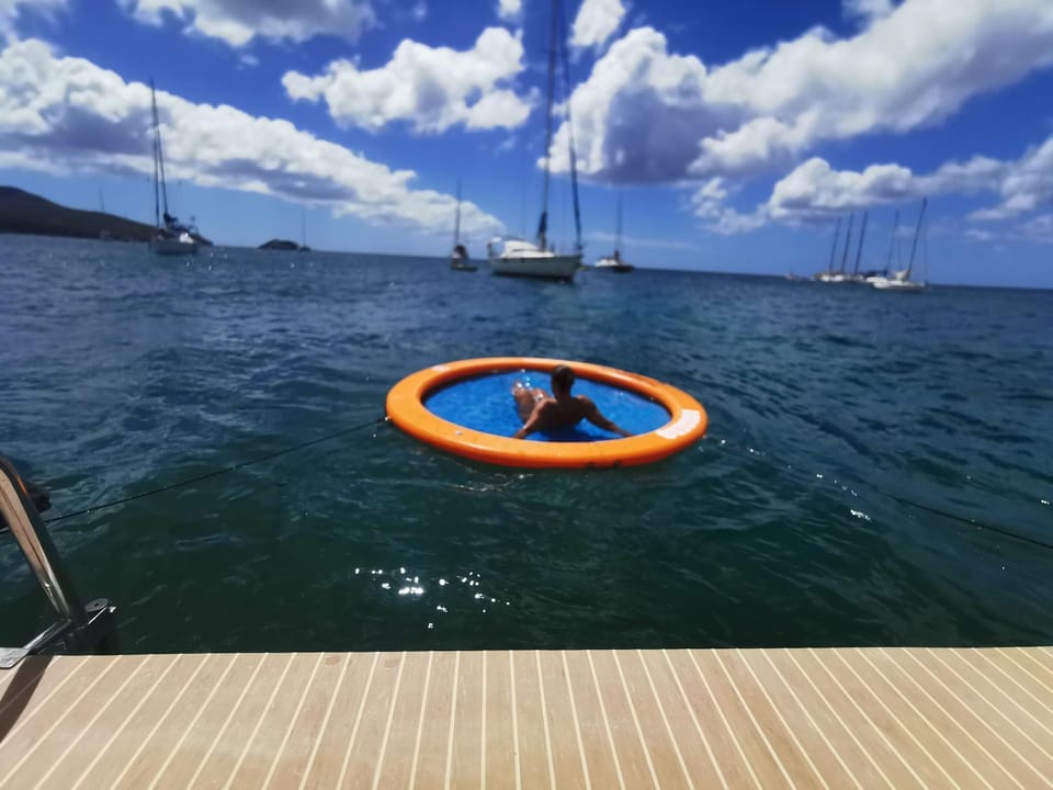 StayO - Floating Villa over Caribbean sea with Spa Docked boat in Les Trois-Îlets