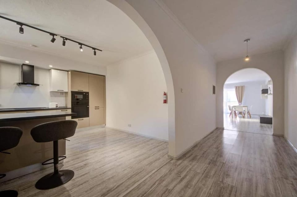 Comfortable 3-Bedroom Home in Mellieha by Homely Apartment in Malta