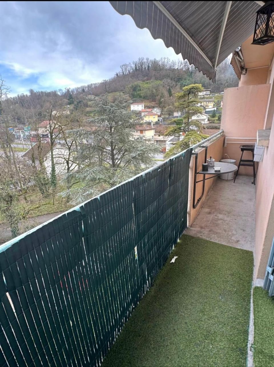 Bourgoin T3 proche sortie de l'autoroute A43 Apartment in Bourgoin-Jallieu