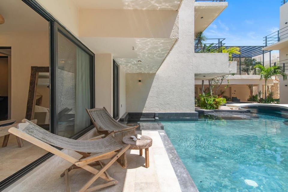 Pool view, Swimming pool