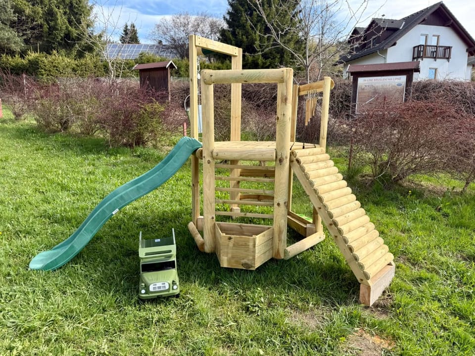 Spring, Day, Natural landscape, Children play ground, Garden