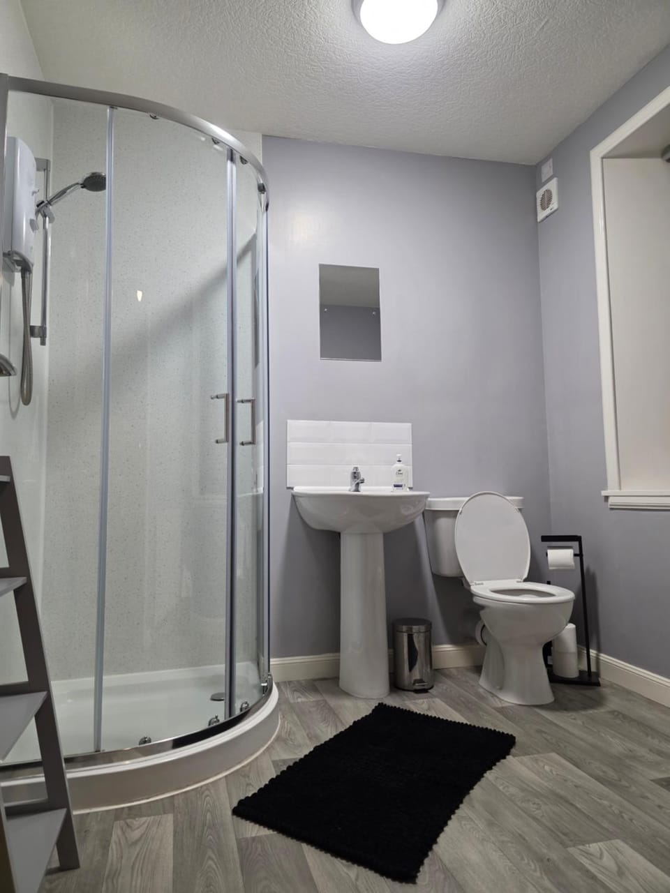 Shower, Toilet, Bathroom, Bath