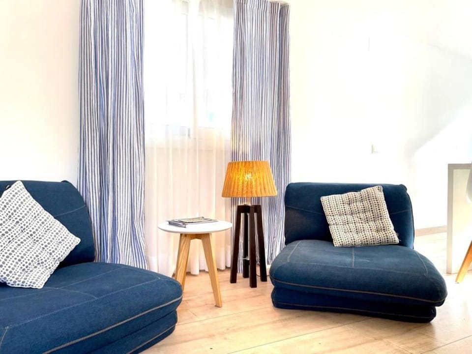 Loft céntrico de diseño en Cadaqués con patio Apartment in Cadaqués